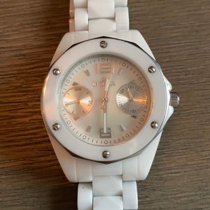 White Ceramic Pearl Face Watch